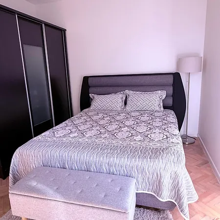 Apartment Happy Day *